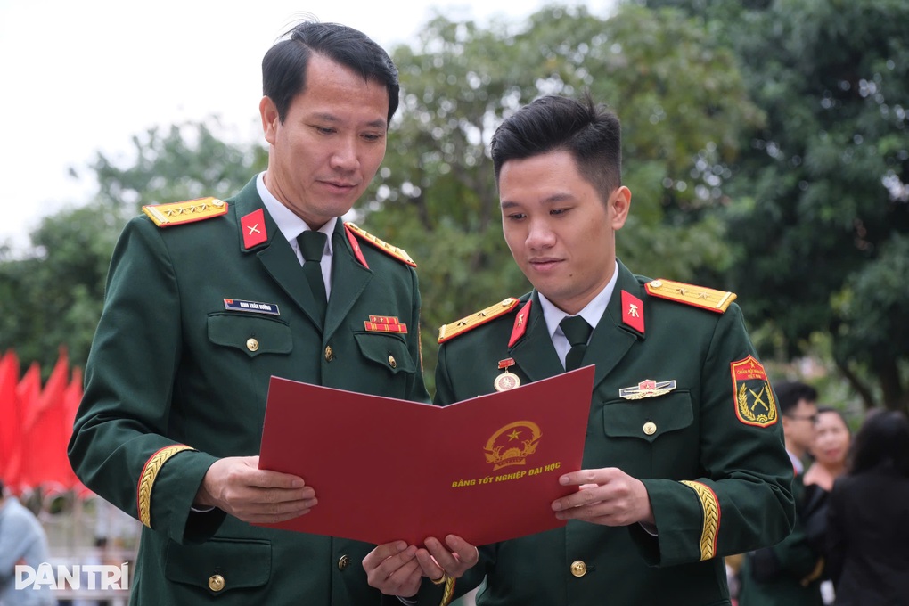 Học viện “hot” về quân đội không có học viên nào tốt nghiệp xuất sắc - 1