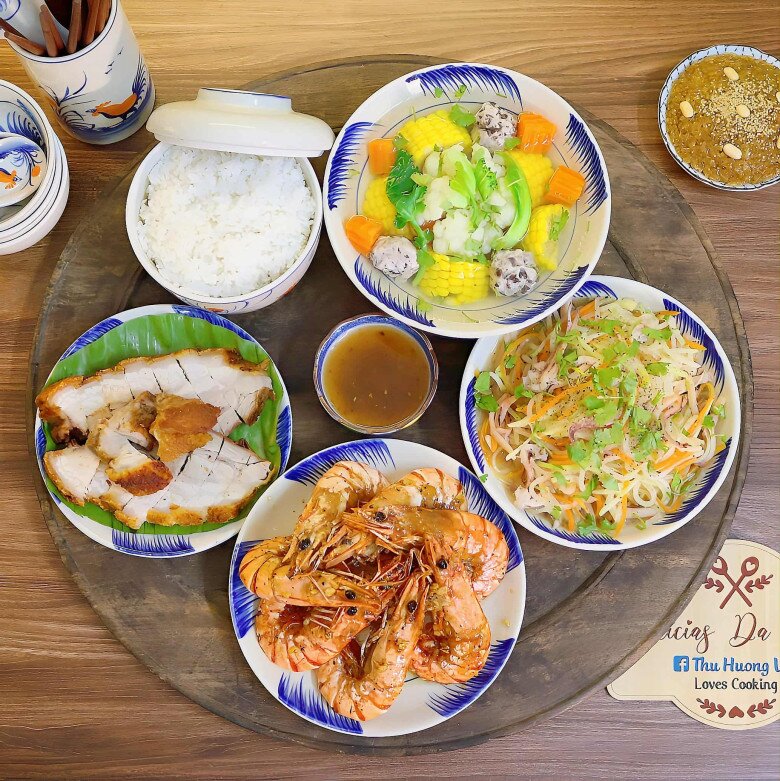 Hôm nay nấu gì: Cơm tối 4 món cực hấp dẫn 1 Mâm cơm nhà cực ngon.