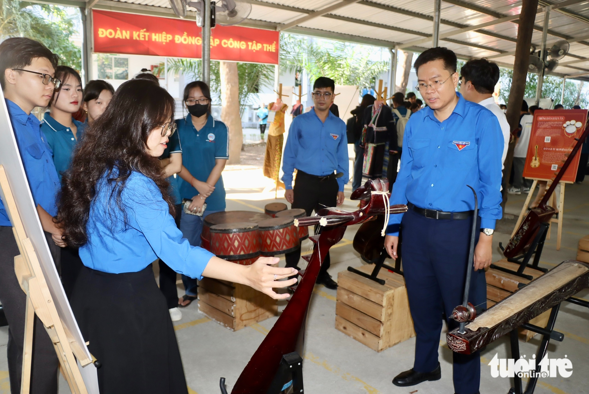 Hơn 2.500 học sinh, sinh viên chơi hết mình với ngày hội tiếp bước truyền thống - Ảnh 1.