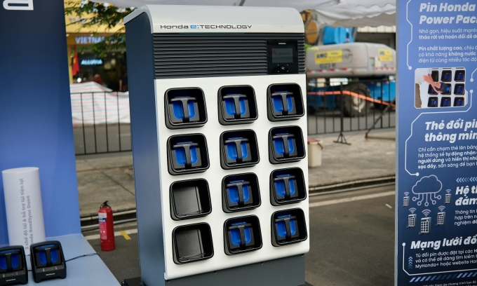 Tủ đổi pin Honda Power Pack Exchanger e: trưng bày tại sự kiện ở TP HCM. Ảnh: Hồ Tân