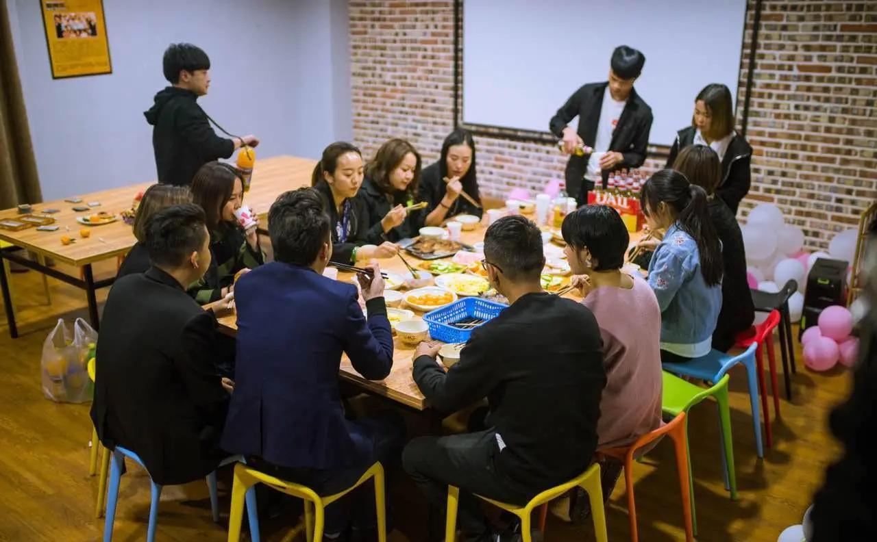 Hop lop bi coi nhu nguoi thua toi lang le