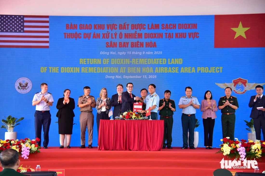 máy bay huấn luyện - Ảnh 2.