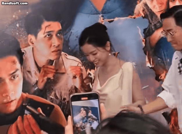 Bắt gặp cặp sao Vbiz cách nhau 16 tuổi công khai tình tứ, nhà gái đẹp ác liệt ai ngắm cũng phải mê- Ảnh 6. Bắt gặp cặp sao Vbiz cách nhau 16 tuổi công khai tình tứ, nhà gái đẹp ác liệt ai ngắm cũng phải mê- Ảnh 6.