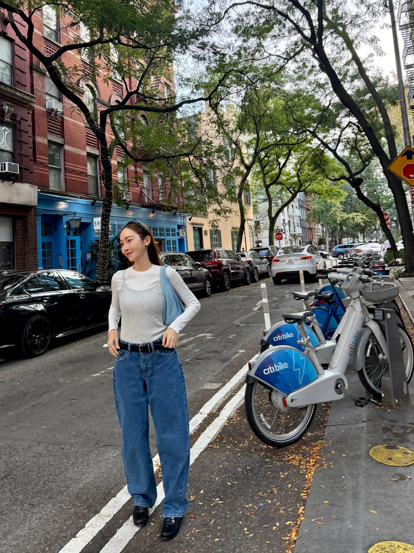 "Huyền thoại thời trang 8x" có 10 cách mặc quần jeans đơn giản, nhưng chạm đỉnh cao sang xịn mịn 1 Huyen thoai thoi trang 8x co 10 cach mac quan