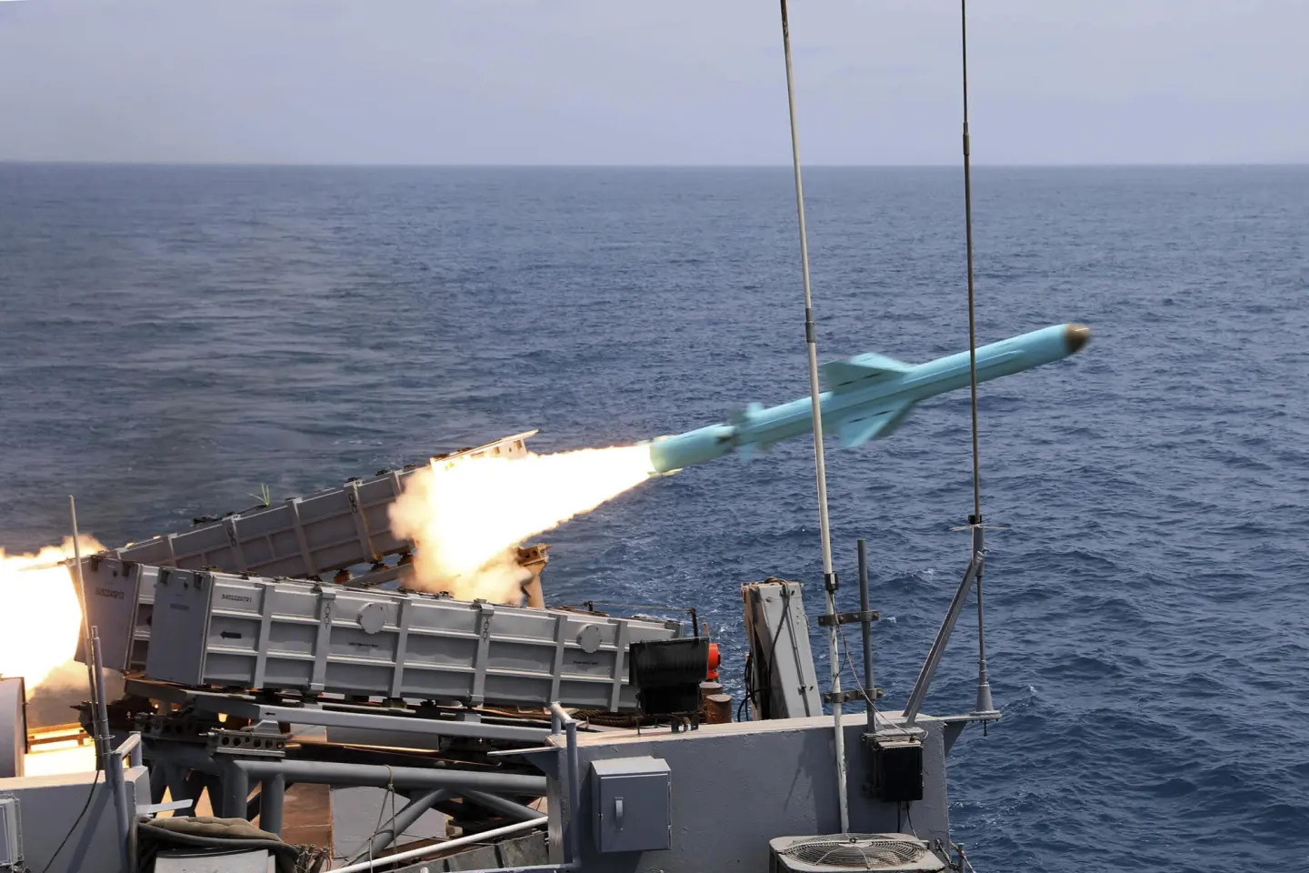 Israel tính phương án đối phó Iran - Ảnh 1.