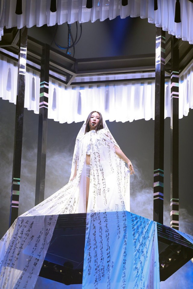 Jennie bị nhóm đại mỹ nhân phớt lờ, thái độ bơ đẹp ra mặt- Ảnh 1.