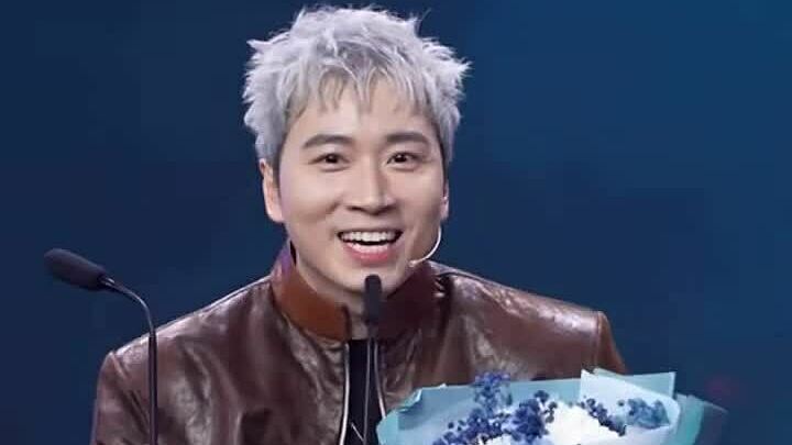 Karik - rapper diễn bùng nổ nhất 'Anh trai say hi'