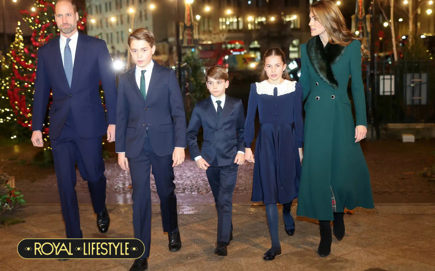 Tái xuất của gia đình Kate Middleton tại Westminster Abbey: Visual hoàng gia gây xúc động - Ảnh 1.