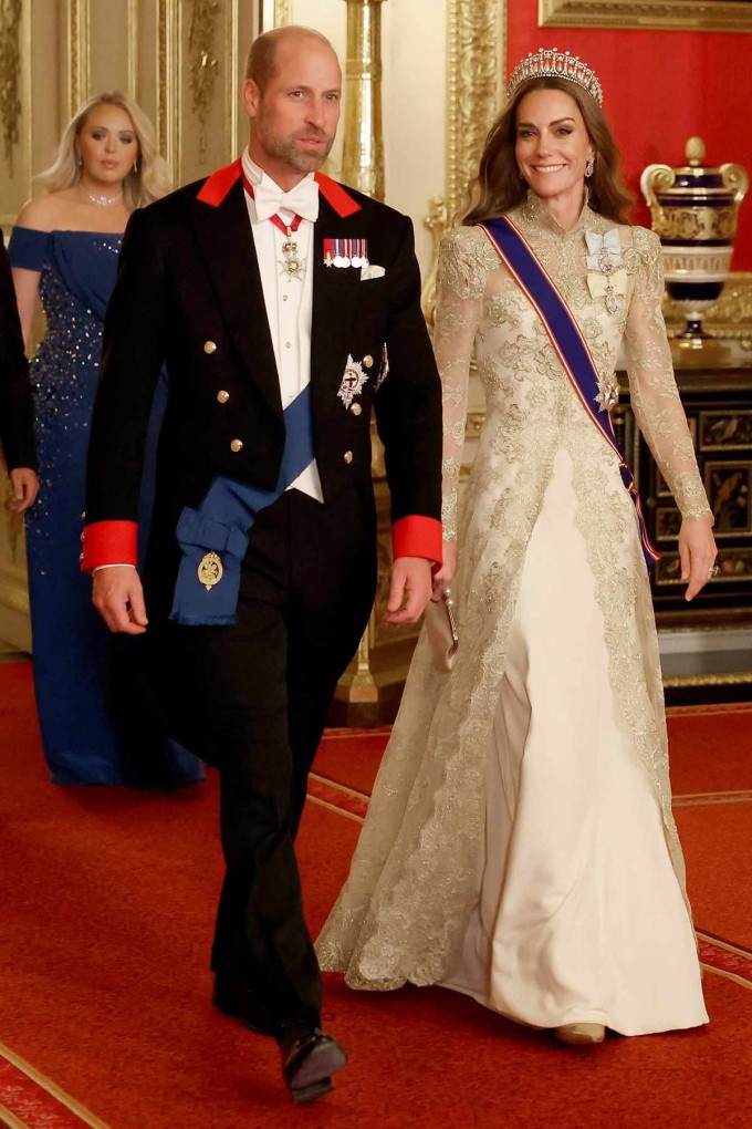 Kate được Vogue Anh tôn vinh là biểu tượng vượt thời gian 1 Kate diện váy thêu chỉ vàng dự quốc yến tiếp đón Tổng thống Mỹ Donald Trump hồi tháng 9. Ảnh: Phil Noble