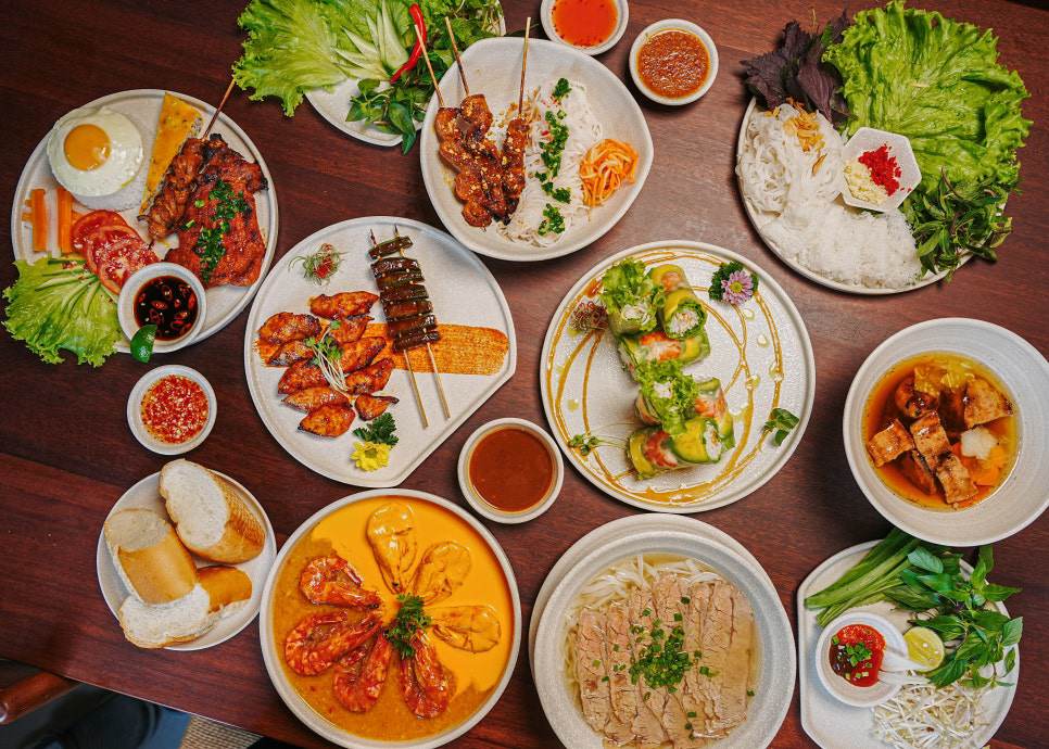 Khách Hàn tiết lộ những món ăn không thể bỏ lỡ khi tới Đà Nẵng - 1