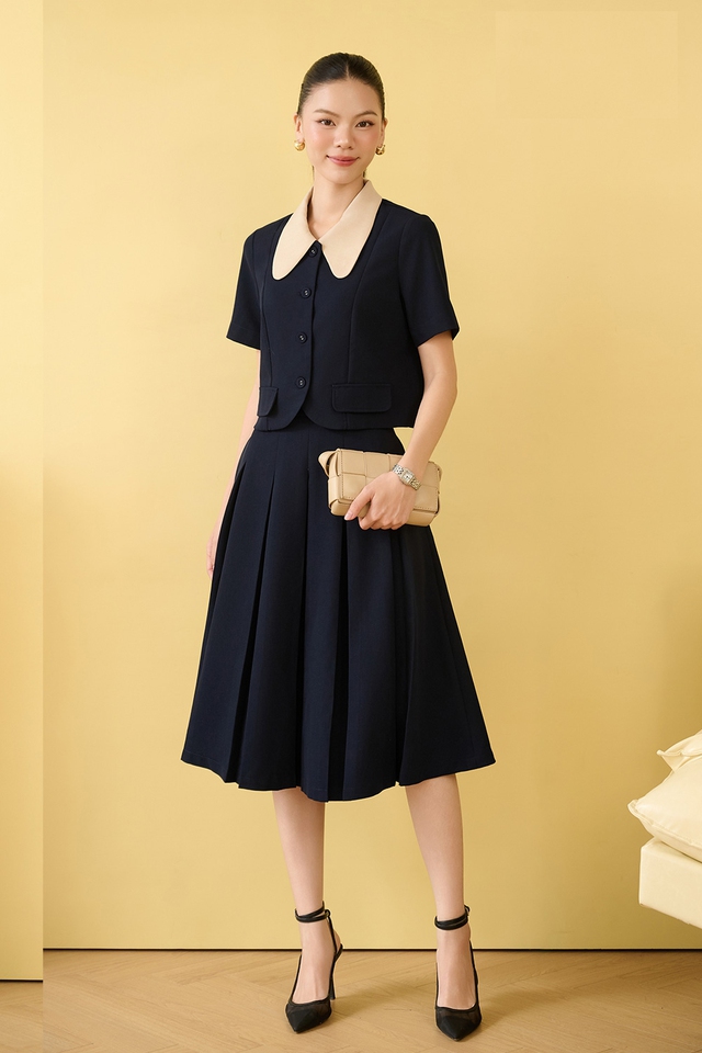 Khám phá vẻ đẹp nữ tính tinh tế từ thời trang tối giản 1 Khám phá vẻ đẹp nữ tính tinh tế từ thời trang tối giản - Ảnh 1.