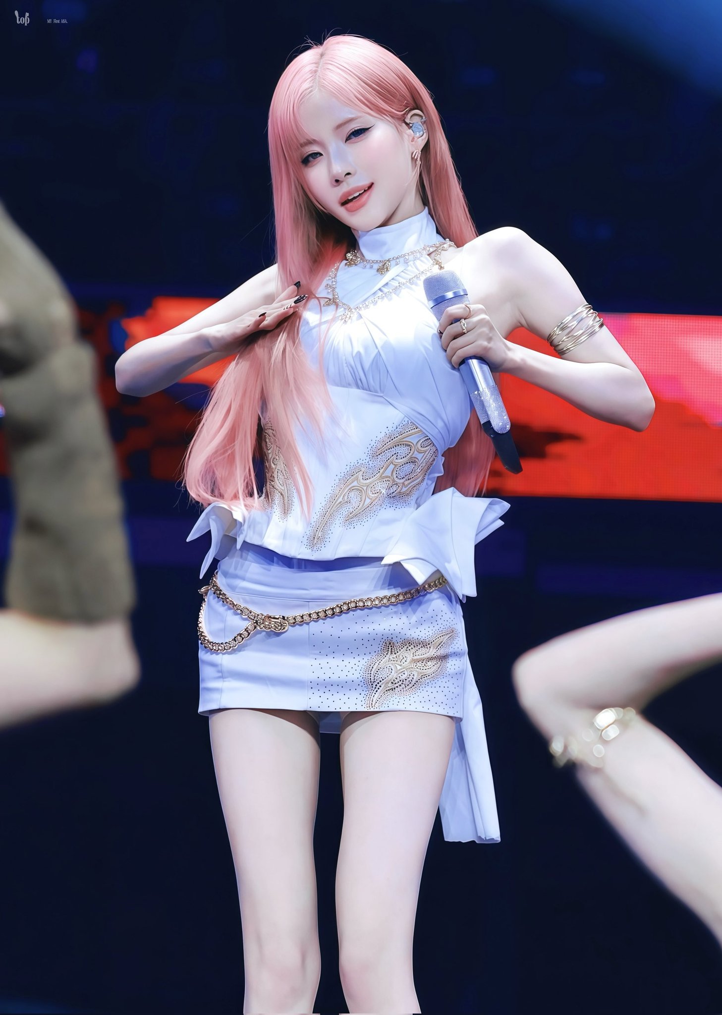 Mỹ nhân này cần được nổi tiếng hơn: Khí chất nữ thần không chỗ nào chê, cứ mãi flop vì thiếu 1 thứ- Ảnh 2.