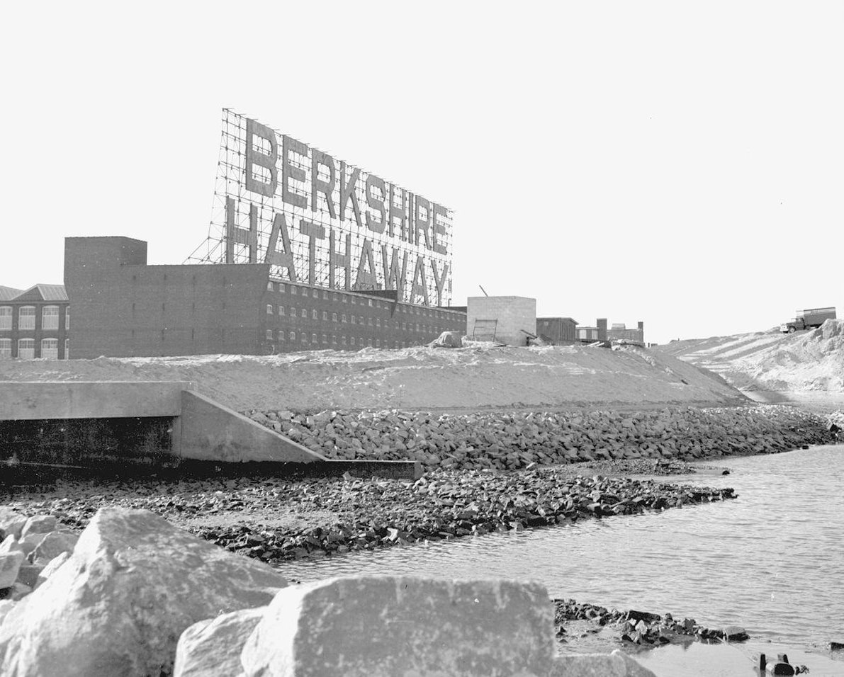 Cú lừa 12,5 xu và sai lầm trị giá 200 tỷ USD của Warren Buffett: Khi giá rẻ trở thành bài học đắt đỏ- Ảnh 1.