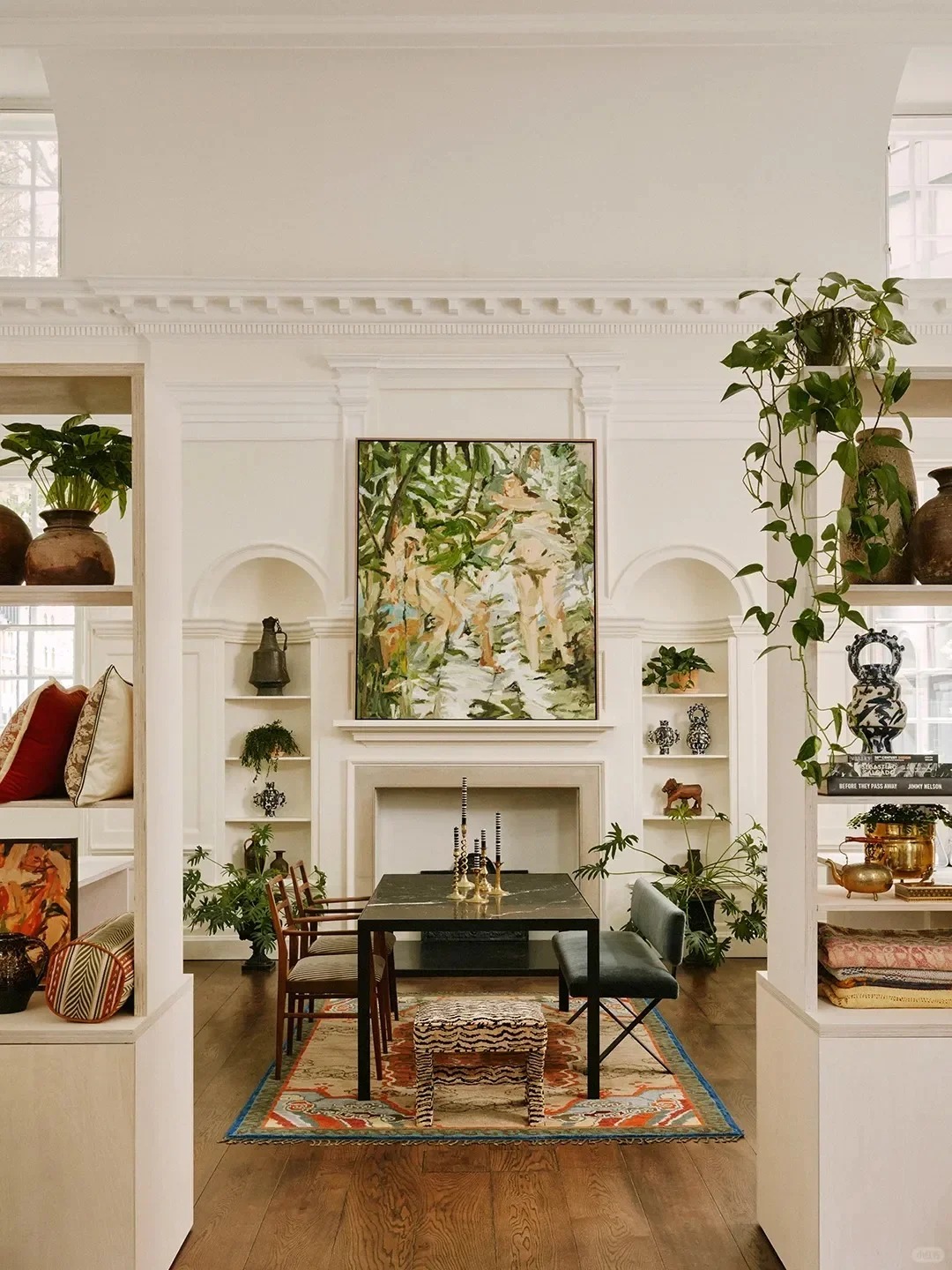 Ghé thăm căn hộ 300 tuổi ở London: Khi nét cổ điển 