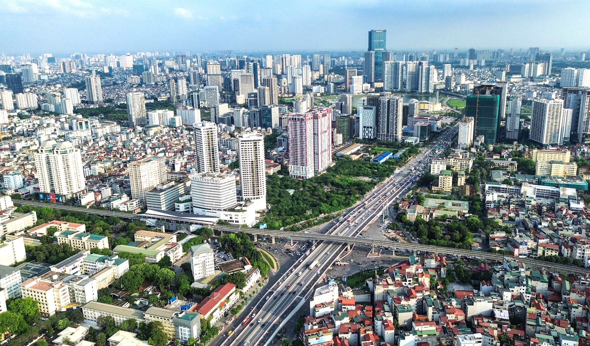 Khó xử lý hành vi 'thổi giá' bất động sản vì thiếu quy định pháp luật 1 Khó xử lý hành vi 'thổi giá' bất động sản vì thiếu quy định pháp luật - Ảnh 1.