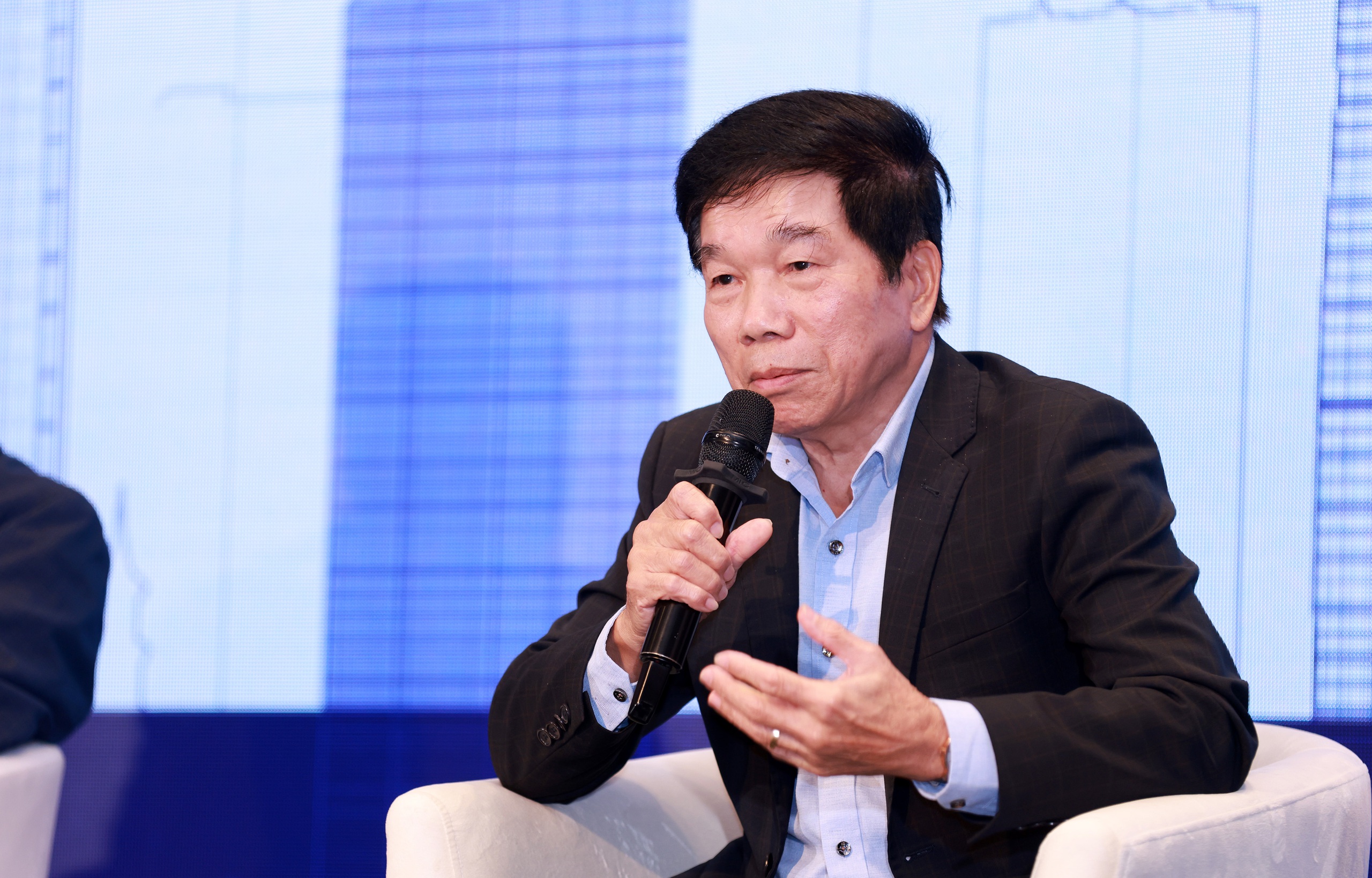 Khó xử lý hành vi 'thổi giá' bất động sản vì thiếu quy định pháp luật 2 bất động sản - Ảnh 2.