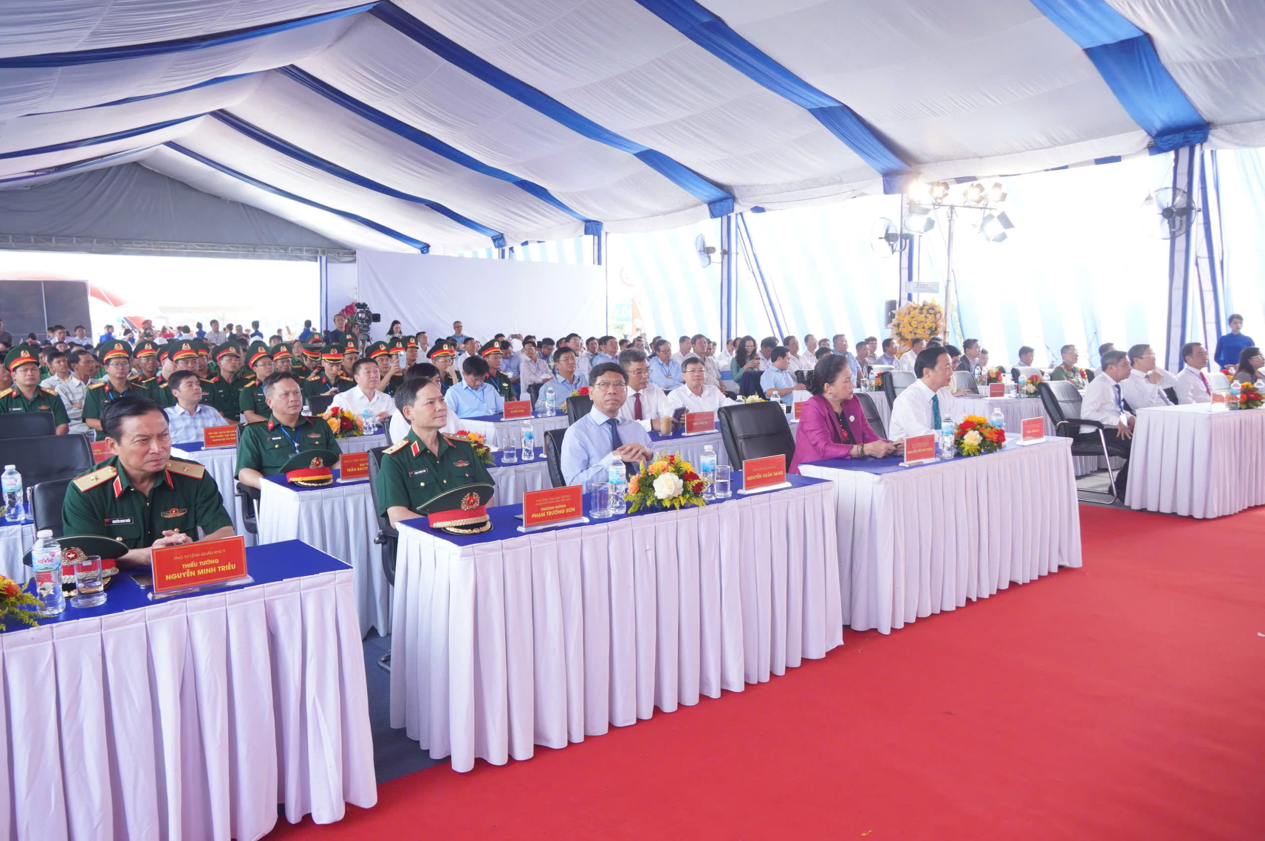 ĐBSCL khởi công và khánh thành nhiều công trình giao thông trọng điểm - Ảnh 1. ĐBSCL khởi công và khánh thành nhiều công trình giao thông trọng điểm - Ảnh 1.