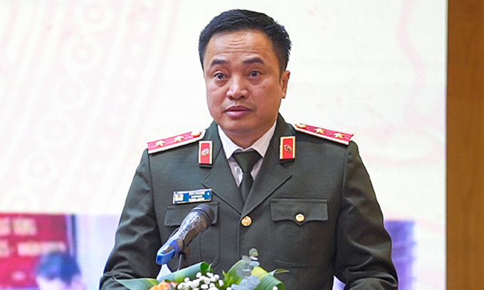 Trung tướng Mai Hoàng phát biểu tại Bộ Nông nghiệp và Môi trường, chiều 11/12. Ảnh: Linh Đan