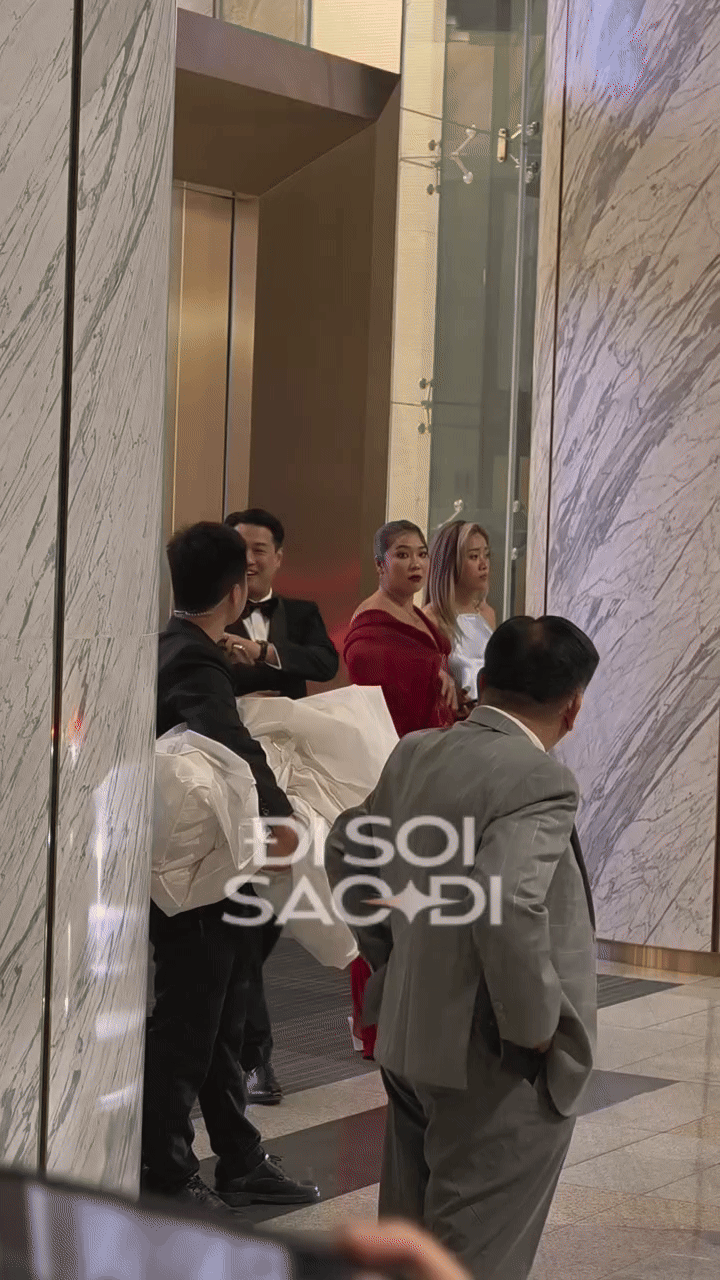 Khong de Linh Rin ra khoi tam mat