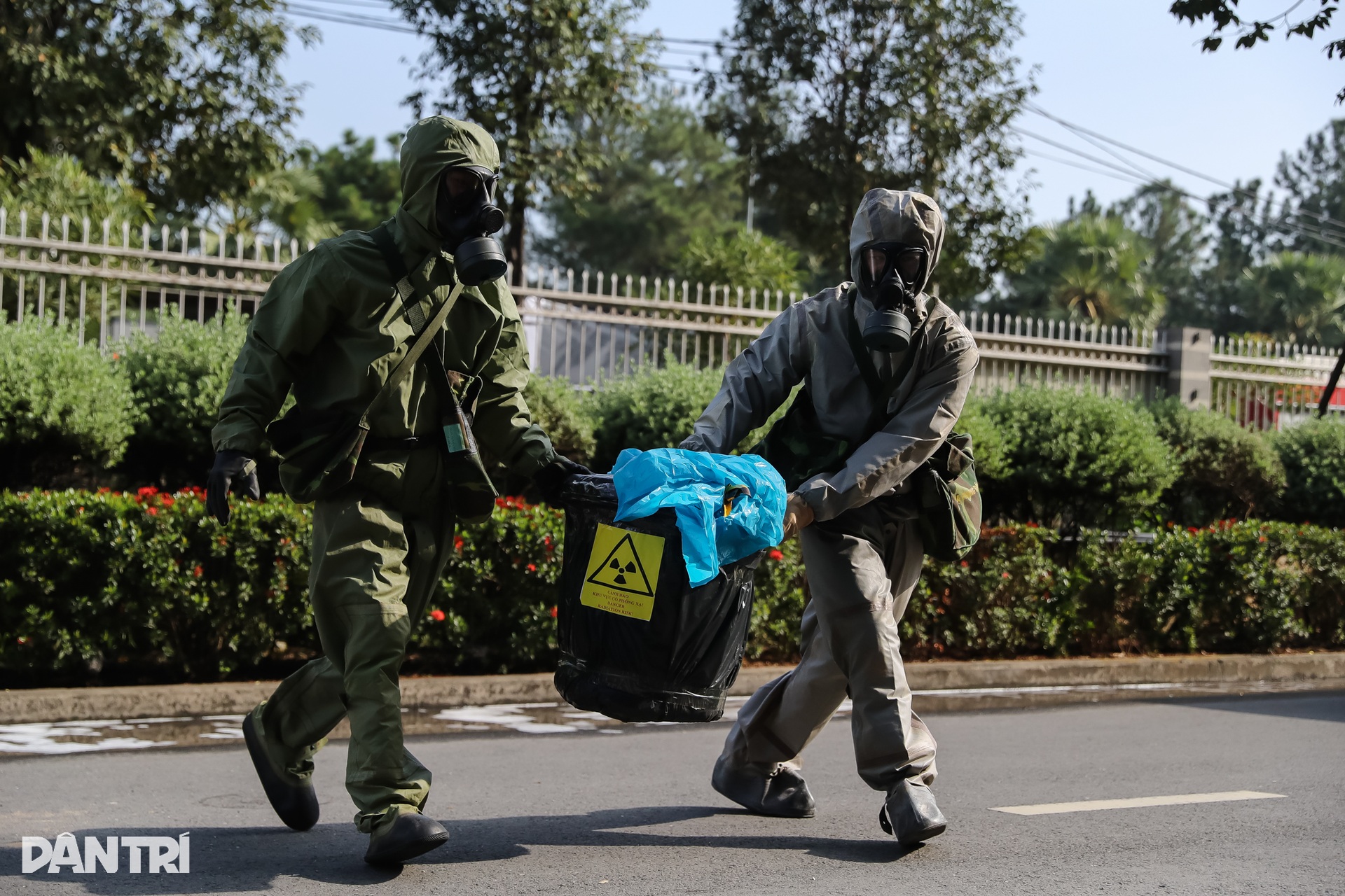 Kịch tính giây phút ứng phó tình huống sự cố bức xạ và hạt nhân ở TPHCM - 1