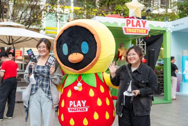 Play Together VNG: Kiến tạo sân chơi an toàn, kết nối cộng đồng qua giải chạy UPRACE và TikTok Shop Fun Fest- Ảnh 1. Play Together VNG: Kiến tạo sân chơi an toàn, kết nối cộng đồng qua giải chạy UPRACE và TikTok Shop Fun Fest- Ảnh 1.