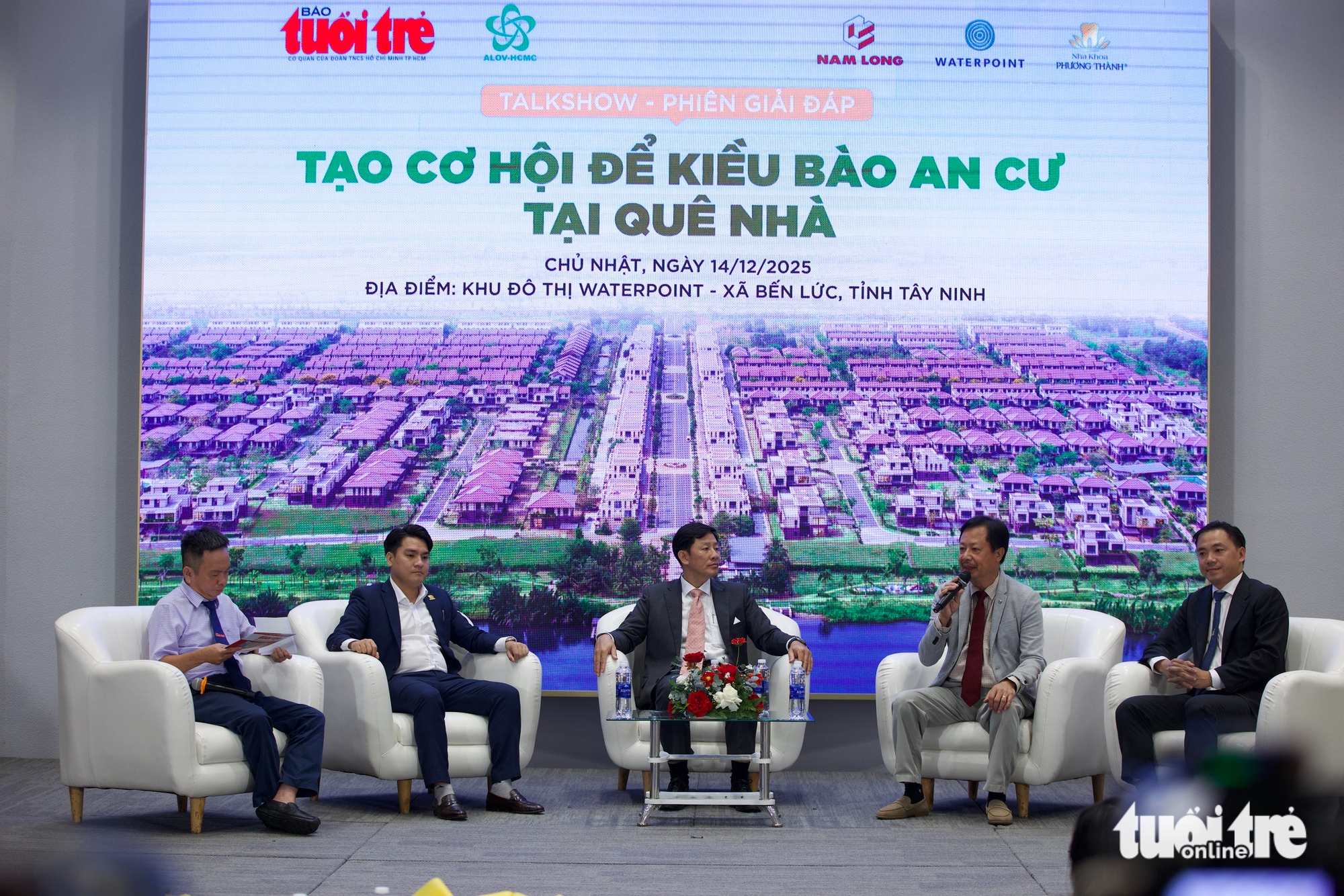 Kiều bào muốn về sống lâu dài, vướng nhất ở đâu? 1 Kiều bào muốn về sống lâu dài, vướng nhất ở đâu? - Ảnh 1.