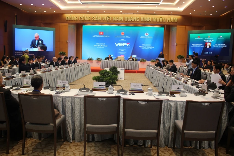 Các chuyên gia đều nhấn mạnh tầm quan trọng và vai trò của kinh tế tuần hoàn với mục tiêu tăng trưởng hai con số. kinh tế tuần hoàn.jpg