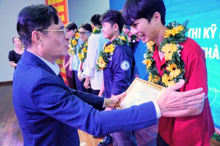 Kỳ thi kỹ năng nghề quy mô lớn nhất TP.HCM 1 kỹ năng nghề - Ảnh 1.