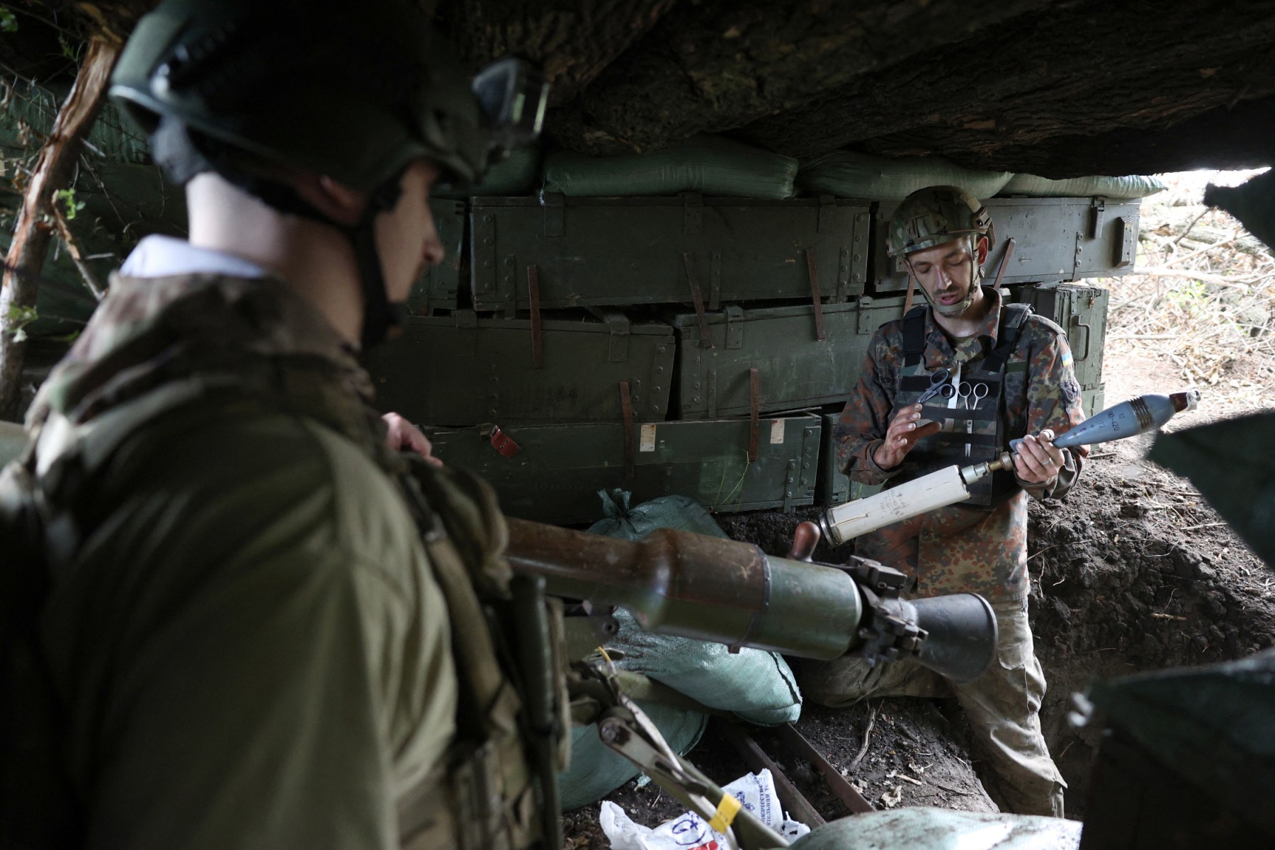 Chiến sự Ukraine ngày 1.400:  Kyiv ‘thất thủ’ tại Siversk, nhận trách nhiệm đánh bom Moscow - Ảnh 1.