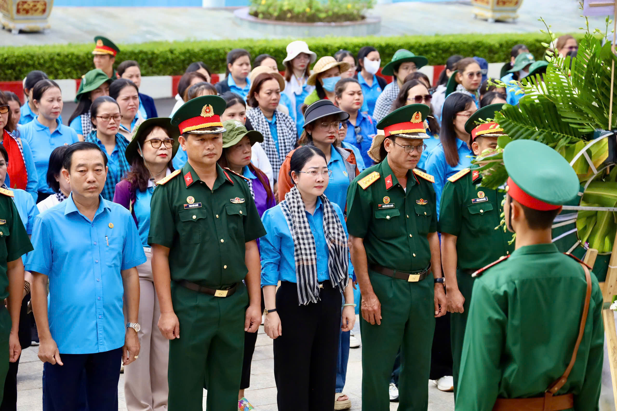 Ấm tình quân – dân trong chương trình 