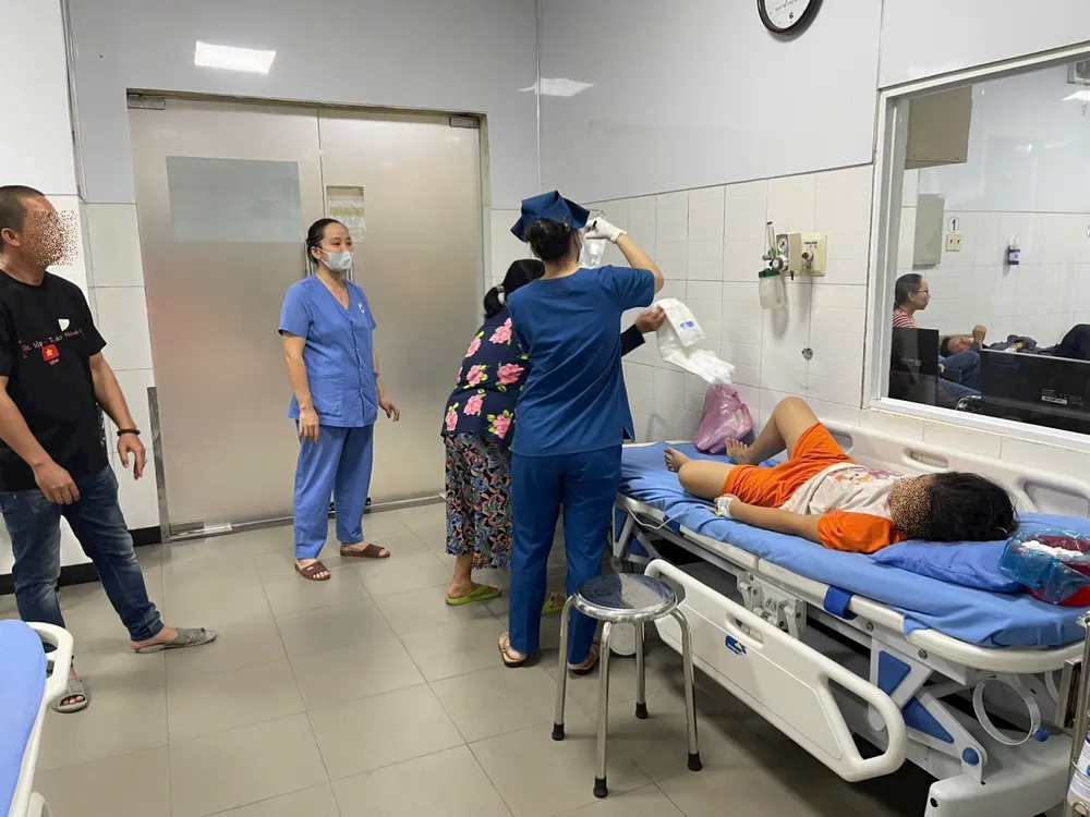 Sở Y tế Lâm Đồng yêu cầu tăng cường truyền thông, giáo dục kiến thức, thực hành về an toàn thực phẩm. ngo-doc-thuc-pham (2).jpg