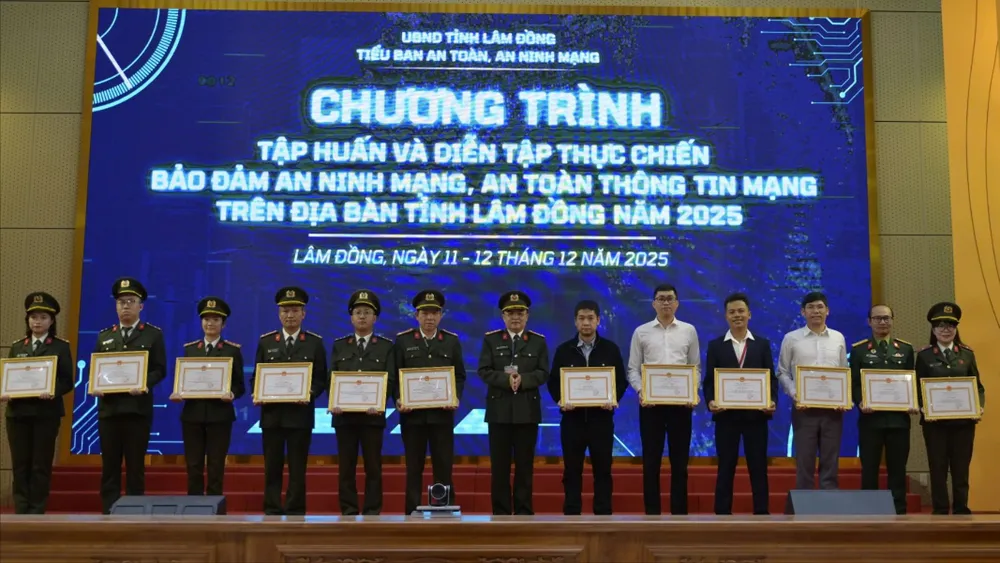 Lâm Đồng diễn tập thực chiến an ninh mạng, xây dựng lá chắn số từ cơ sở ảnh 1 lam-dong-3.jpg