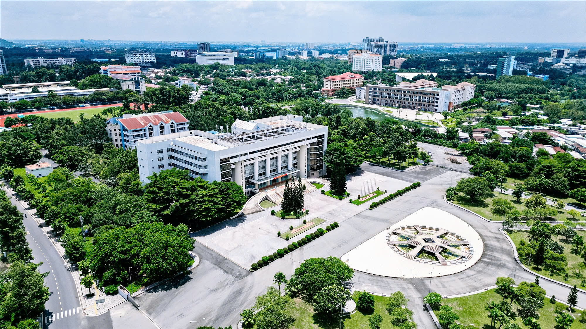 đại học - Ảnh 1.