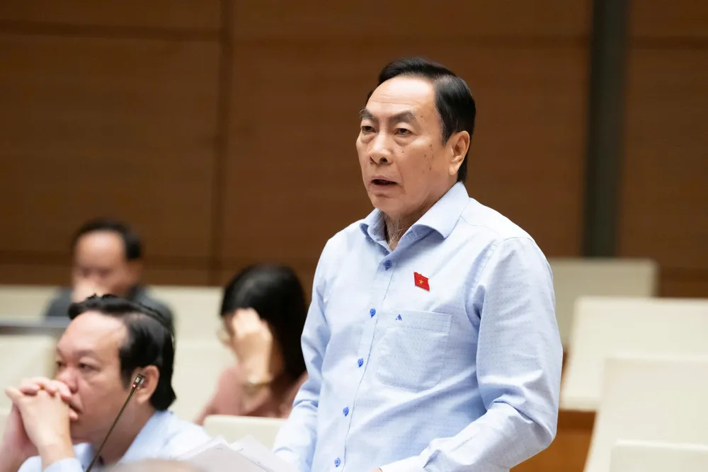 Đại biểu Phạm Văn Hoà (Đồng Tháp) 202512050926487412_z7294176797938_420eb827a3b903a0597d8df879dcefa0.jpg