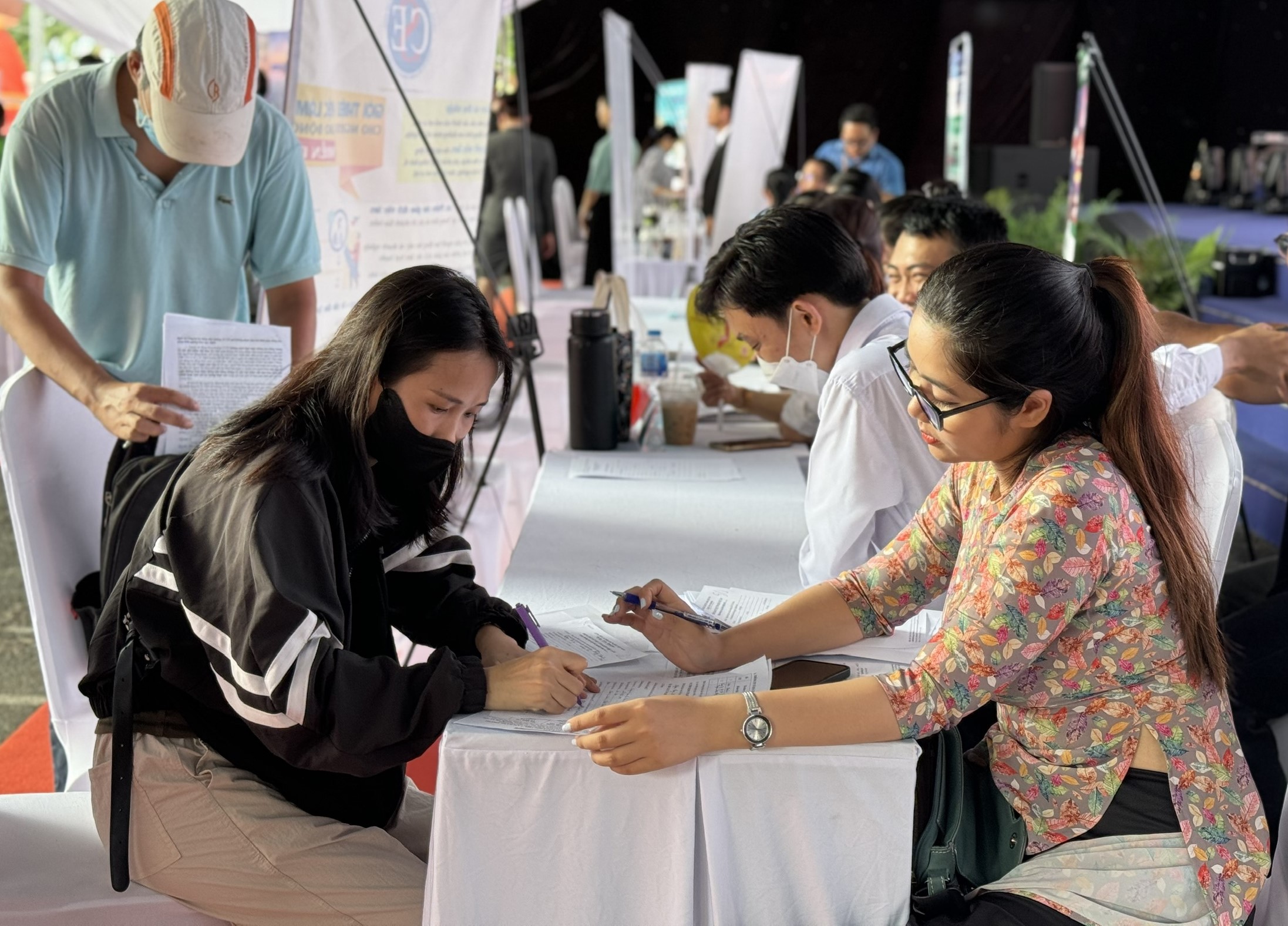 Cách chuyển đổi hợp đồng lao động bản giấy sang hợp đồng lao động điện tử từ 1-1-2026 - Ảnh 1.