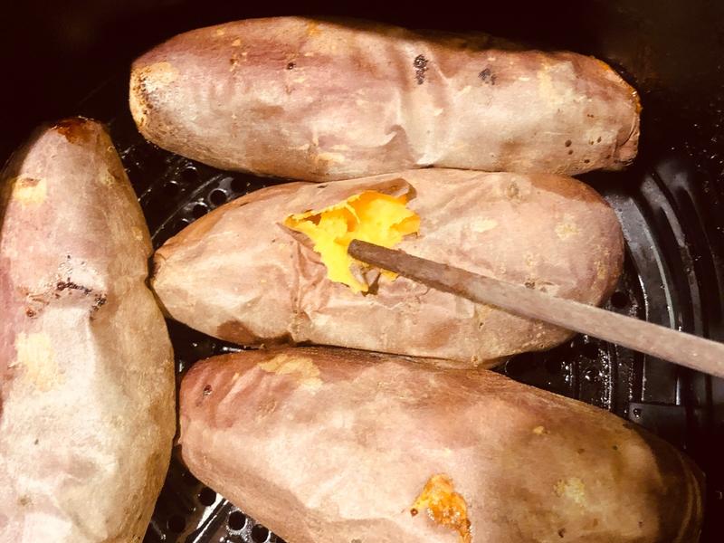 Ngoài nướng thì có 4 cách chế biến khoai lang ngon và độc đáo: Làm siêu nhanh có thể dùng ăn sáng, trưa hoặc bữa xế- Ảnh 1.