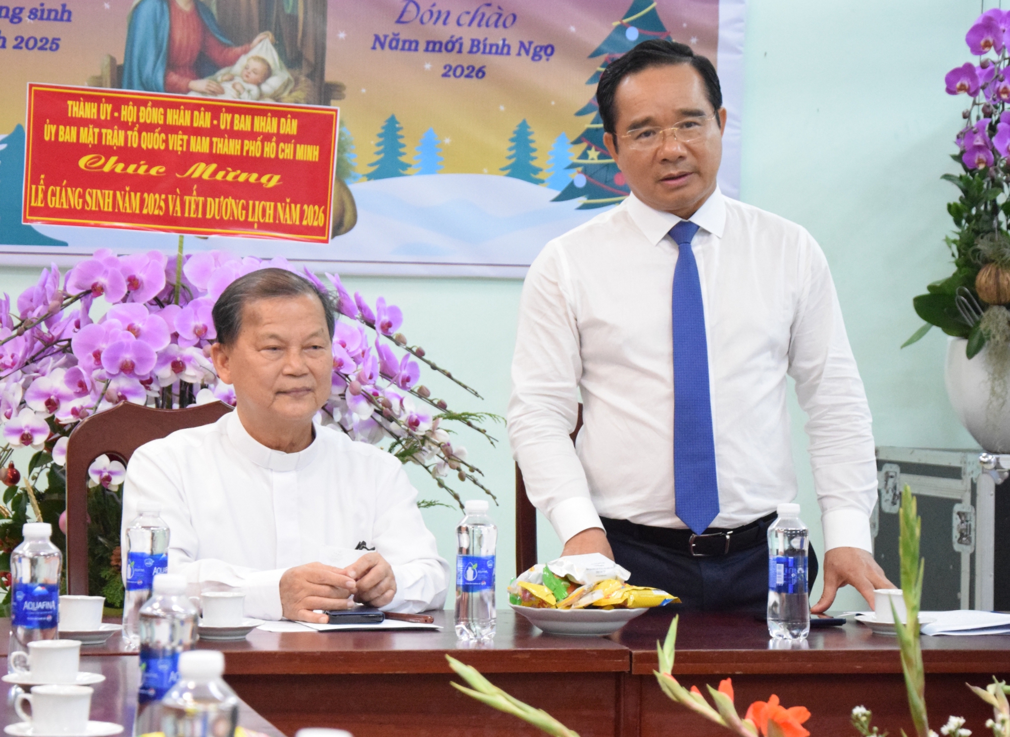 Lãnh đạo TP.HCM thăm, chúc mừng Giáng sinh các tổ chức, cá nhân tiêu biểu 1 nguyễn văn được - Ảnh 1.