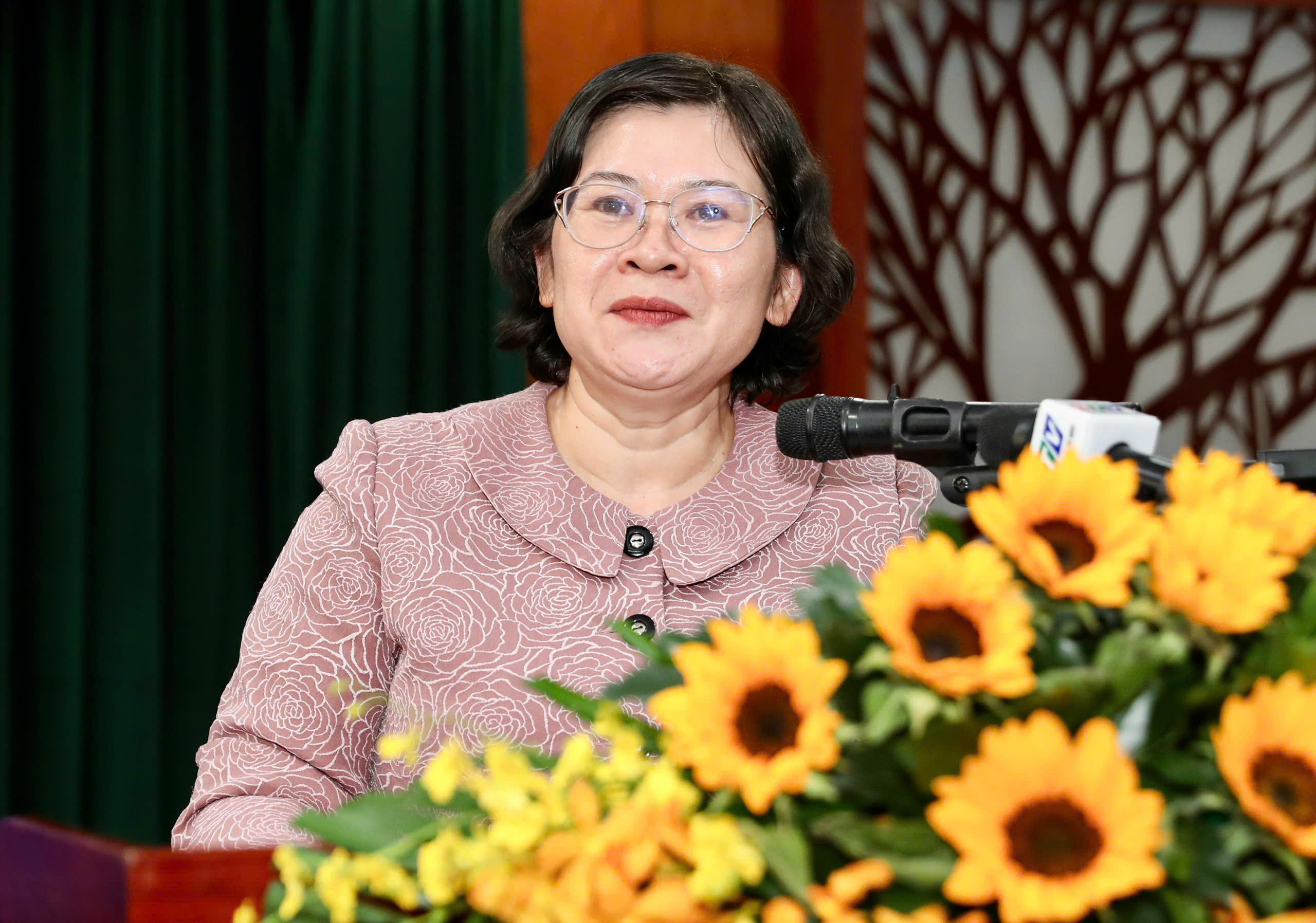 Lãnh đạo Thành ủy chia sẻ với báo chí TP HCM trước 