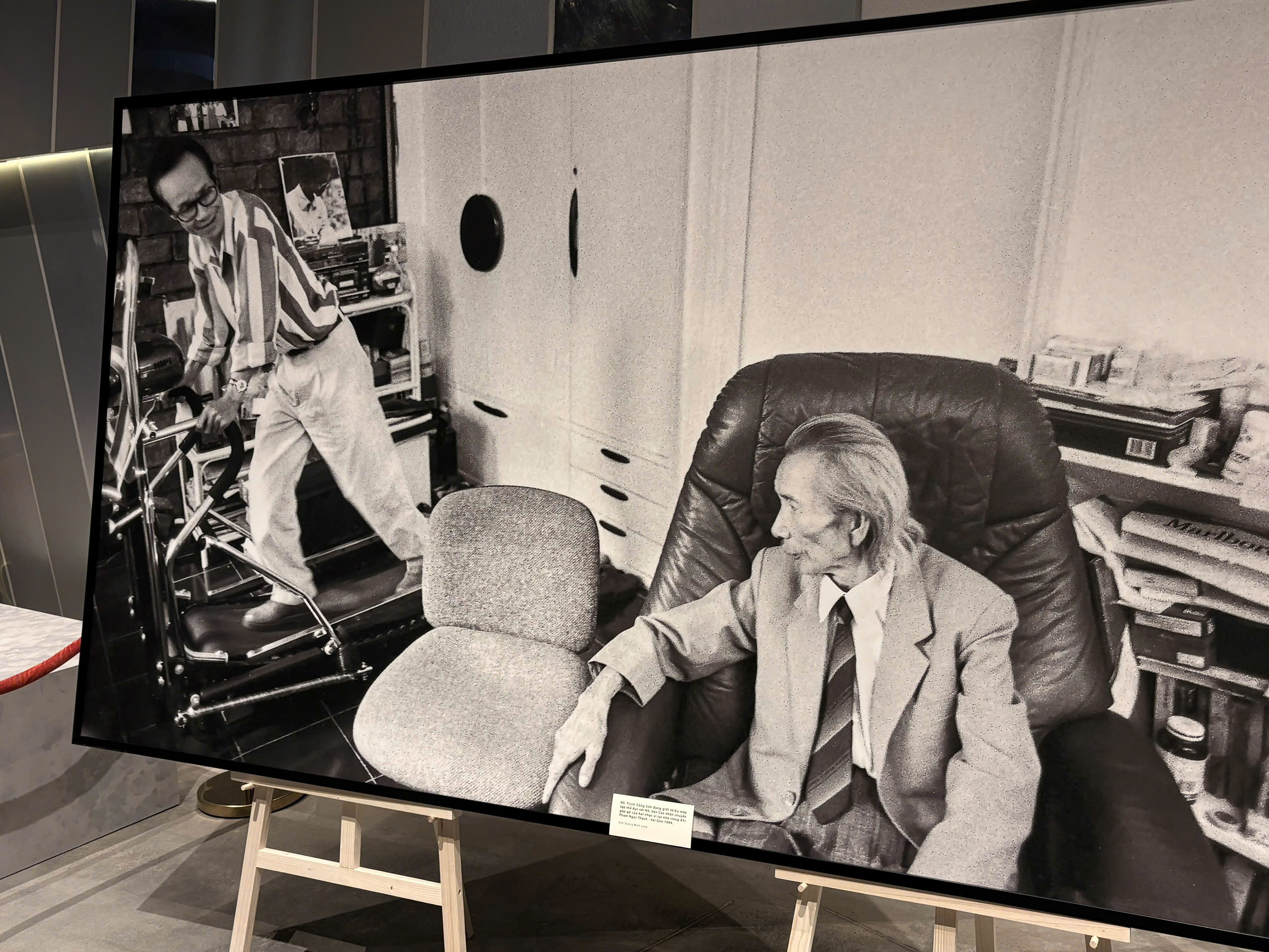 Lệ Quyên, Uyên Linh... hát trong đêm nhạc Trịnh Công Sơn, gây quỹ hơn 1 tỉ đồng- Ảnh 1.
Lệ Quyên, Uyên Linh... hát trong đêm nhạc Trịnh Công Sơn, gây quỹ hơn 1 tỉ đồng- Ảnh 1.