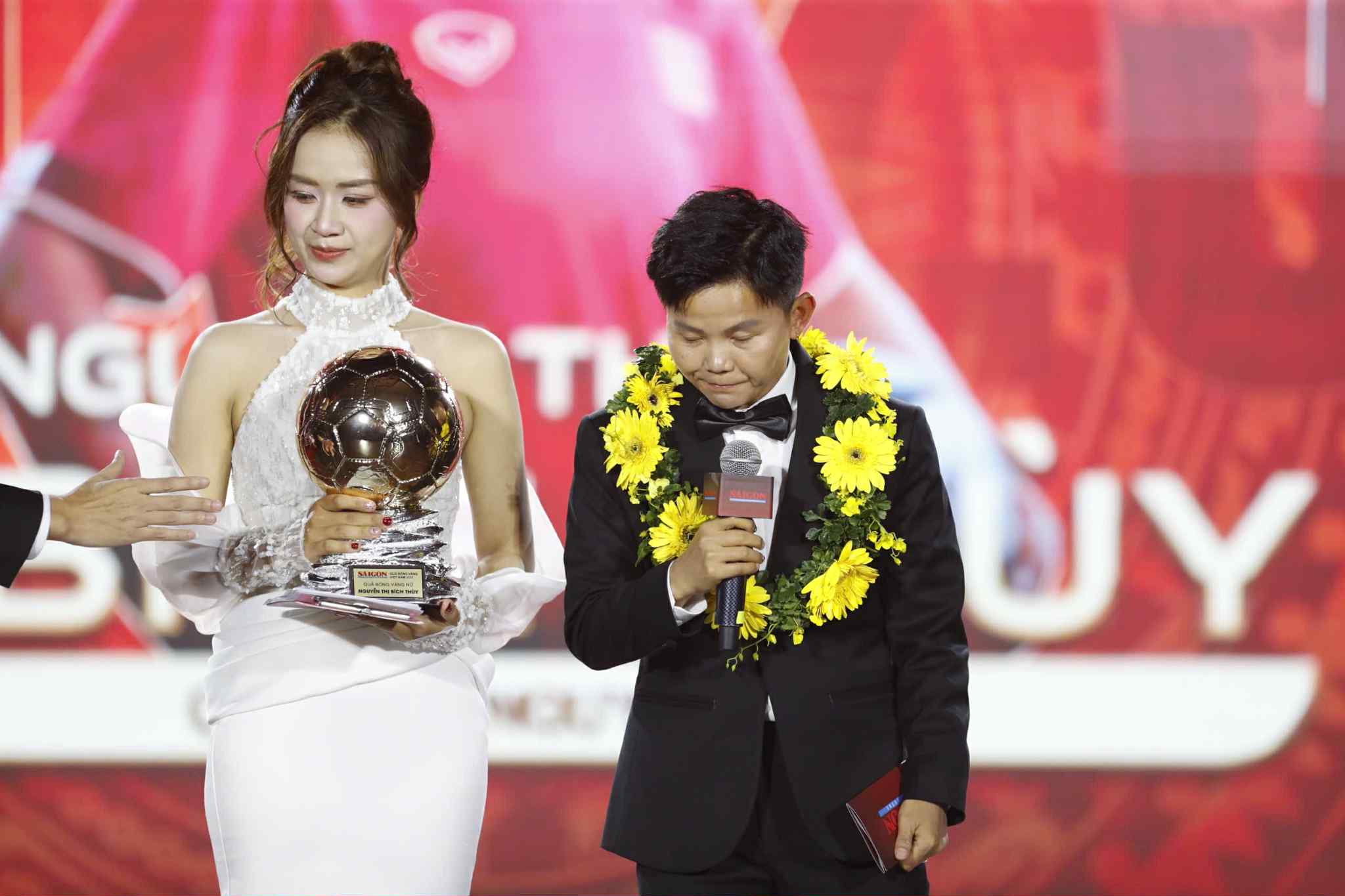 Lễ trao giải Quả bóng vàng Việt Nam 2025: Đình Bắc đoạt Quả bóng bạc - Ảnh 1.