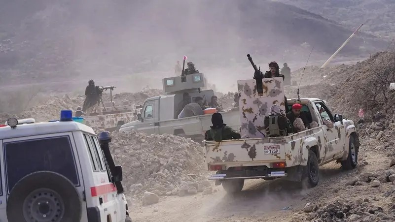 Liên quân Saudi Arabia không kích cảng ở Yemen, căng thẳng nội bộ Yemen leo thang - Ảnh 1.