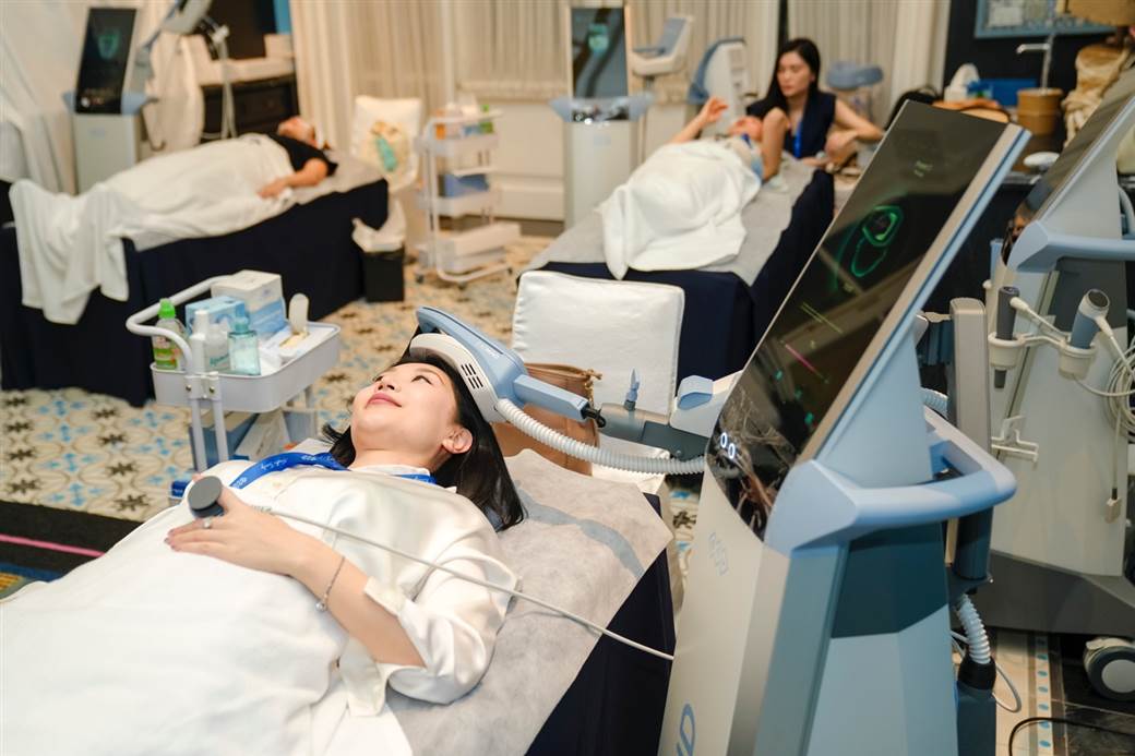 Gen Z đang “săn tìm” công nghệ làm đẹp mới: Liệu trình dịu nhẹ, kết quả vượt trội- Ảnh 1.