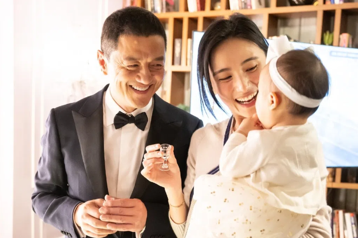 Lộ diện cô con gái thứ 4 bị cắt chi sau trận động đất của Lý Á Bằng- Ảnh 5.