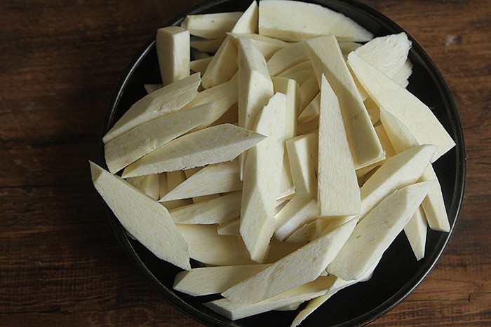 Loại củ mệnh danh là amp;#34;nhân sâm nướcamp;#34;, mọc từ bùn đất quê, nay là đặc sản ở thành phố, xào hay kho đều ngon - 5