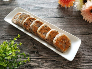 Củ này có giá 30.000đ/kg, người Nhật gọi là củ trường sinh, nấu lên vị ngon hơn đứt thịt lợn