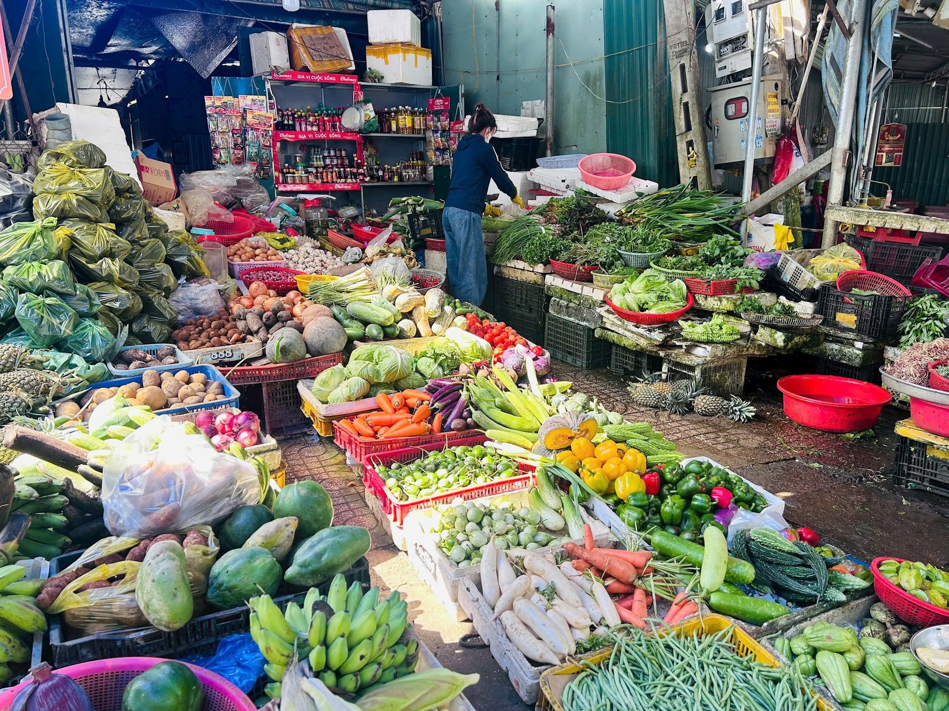 Loại rau bán đầy chợ Việt, rẻ tiền nhưng hàm lượng canxi còn cao hơn cả sữa- Ảnh 1. Loại rau bán đầy chợ Việt, rẻ tiền nhưng hàm lượng canxi còn cao hơn cả sữa- Ảnh 1.