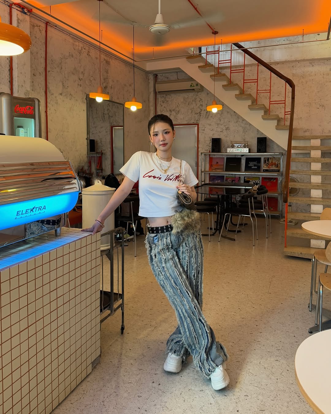 Louis Vuitton đã có một năm “bội thu” chưa từng có cùng showbiz Việt- Ảnh 11. Louis Vuitton đã có một năm “bội thu” chưa từng có cùng showbiz Việt- Ảnh 11.