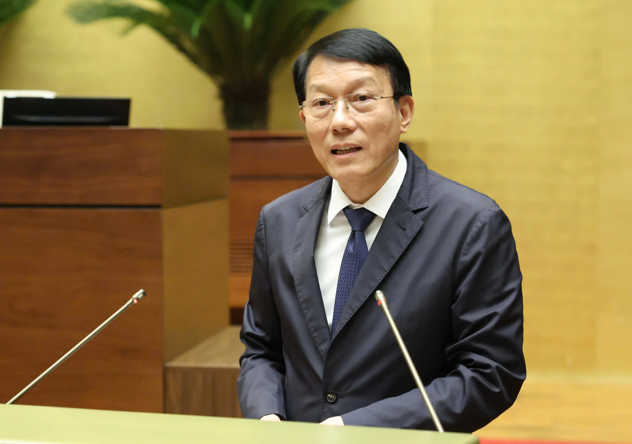 Lùi thời gian bắt buộc lắp ghế trẻ em đến 1.7.2026, miễn trừ cho xe taxi - Ảnh 2.