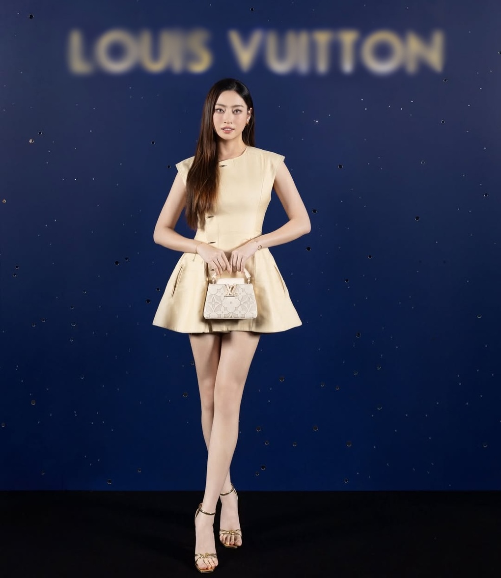 Lương Thùy Linh khoe chân dài 1,22m, lấy lại phong độ sau tranh cãi - 1