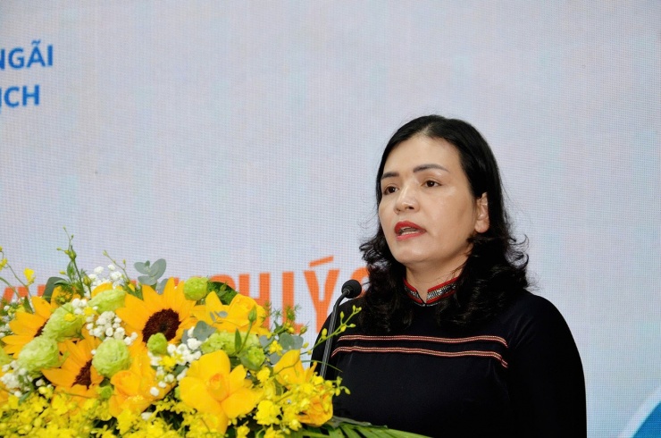 Lý Sơn rất đẹp, vì sao không hút khách? 1 Phó Chủ tịch UBND tỉnh Quảng Ngãi Y Ngọc phát biểu tại hội thảo.